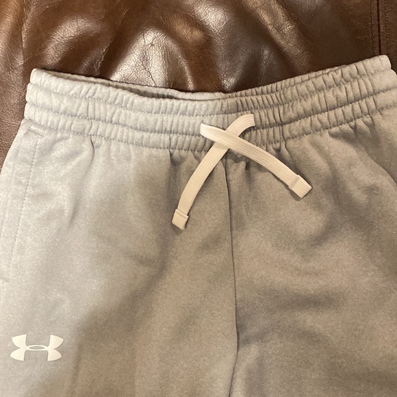 Under Armour Boys Joggers gray, youth large - Picture 5 of 7
